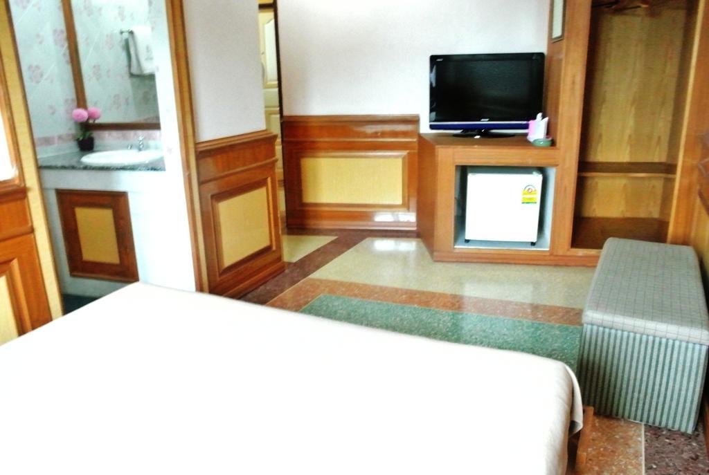Rose Garden Hotel Phra Nakhon Si Ayutthaya Room photo